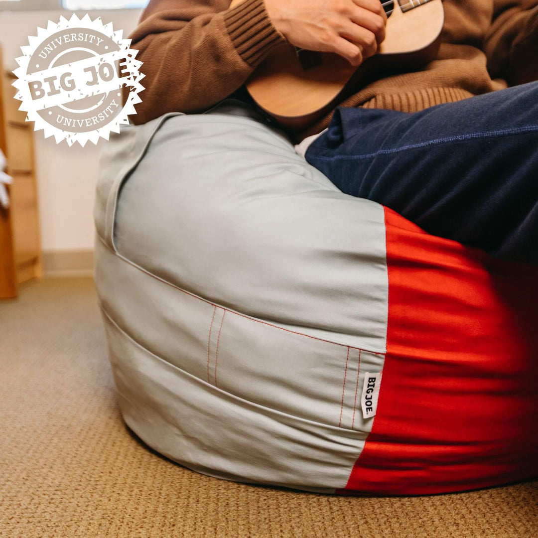 College Fuf Medium beanbag #color_scarlet-grey-brushed-denim
