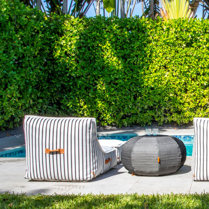 Lux Pouf pool float and side table