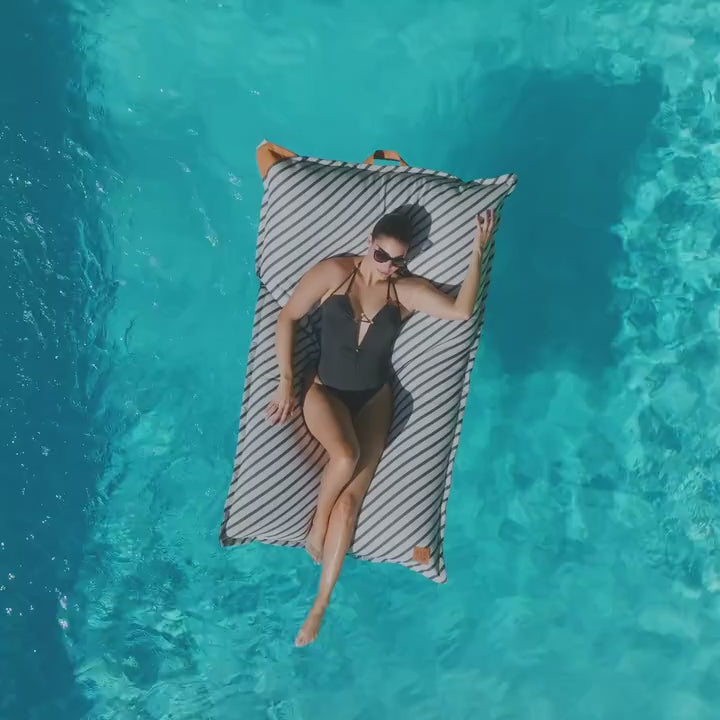 Demo Video Lux Lagoon Lounger features #color_black-and-white-cape-stripe