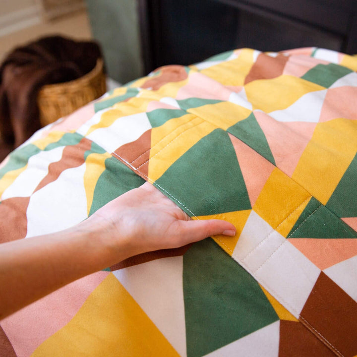 #color_retro-geo-plush
