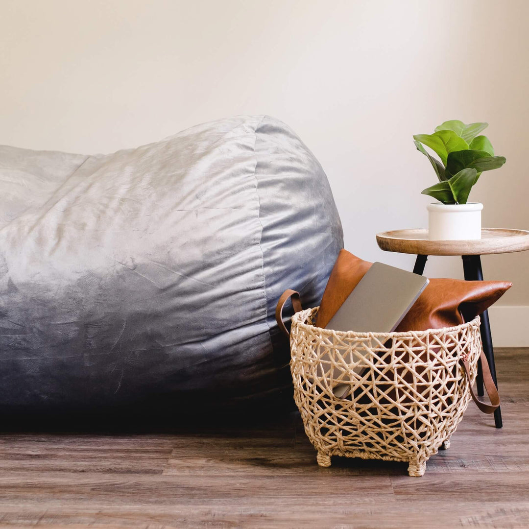 Fuf media lounger in living room #color_gray-plush