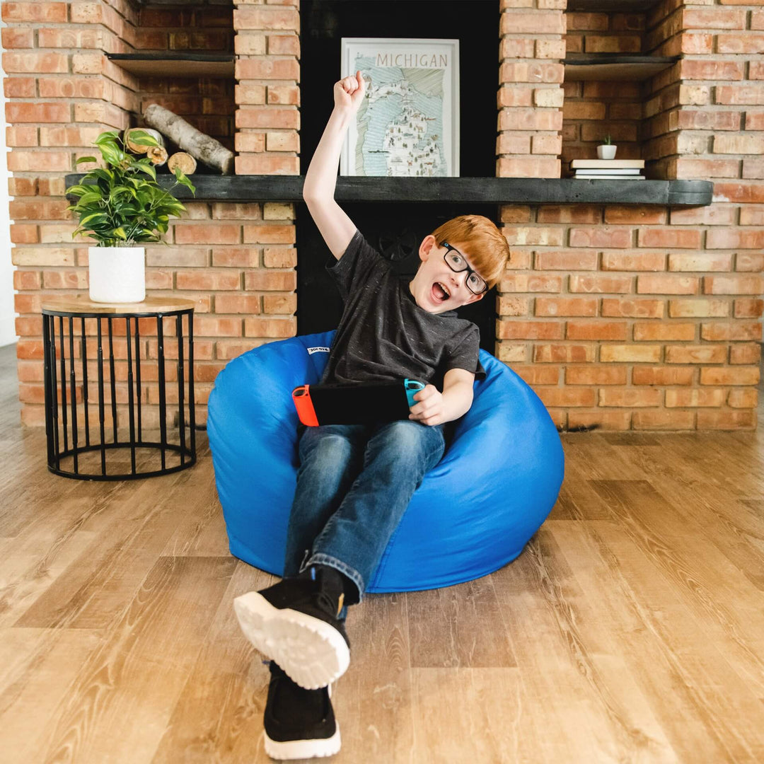 Playing games on a bean bag for kids #color_sapphire-smartmax