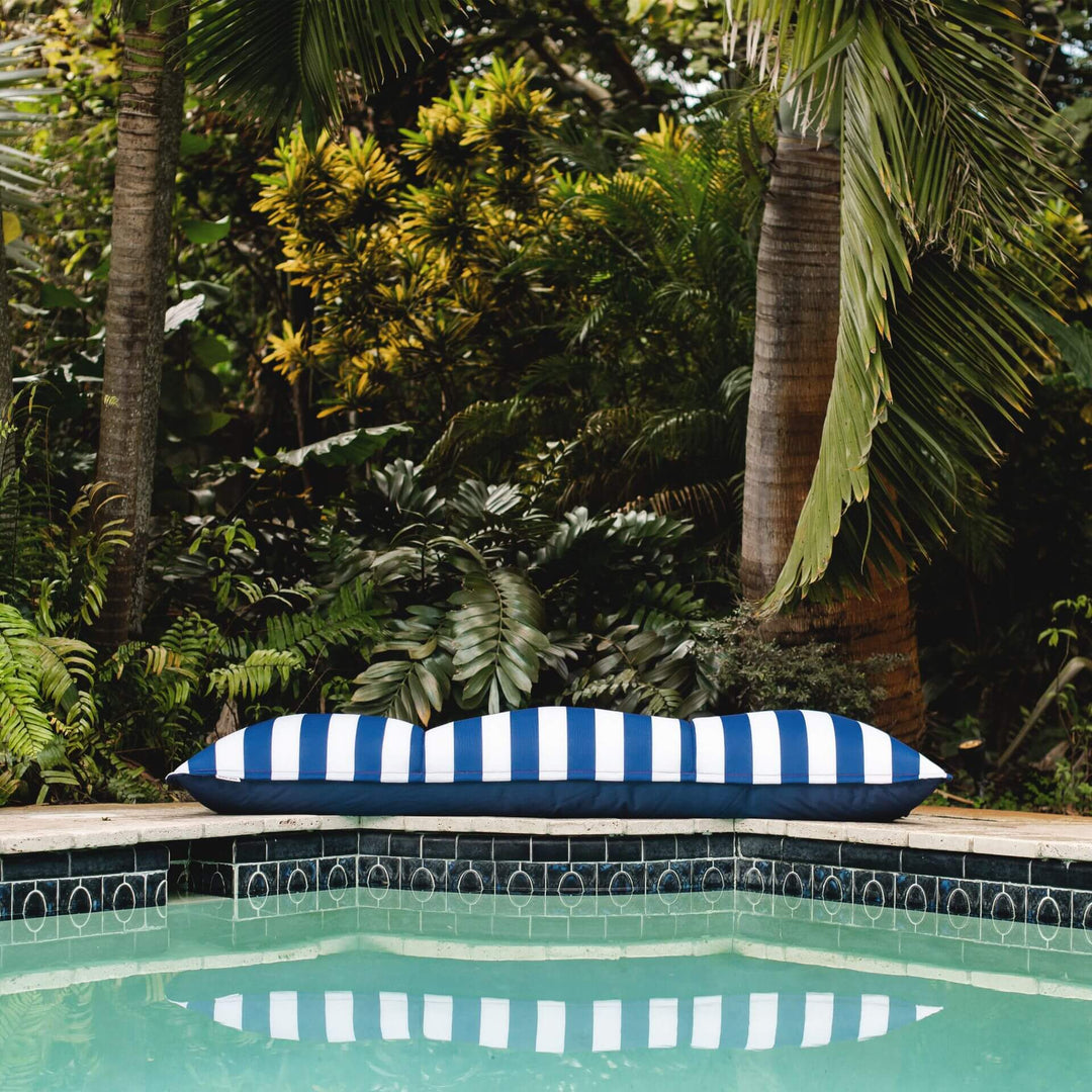 Lagoon Lounger in Nautical Stripe #color_americana-nautical-stripe