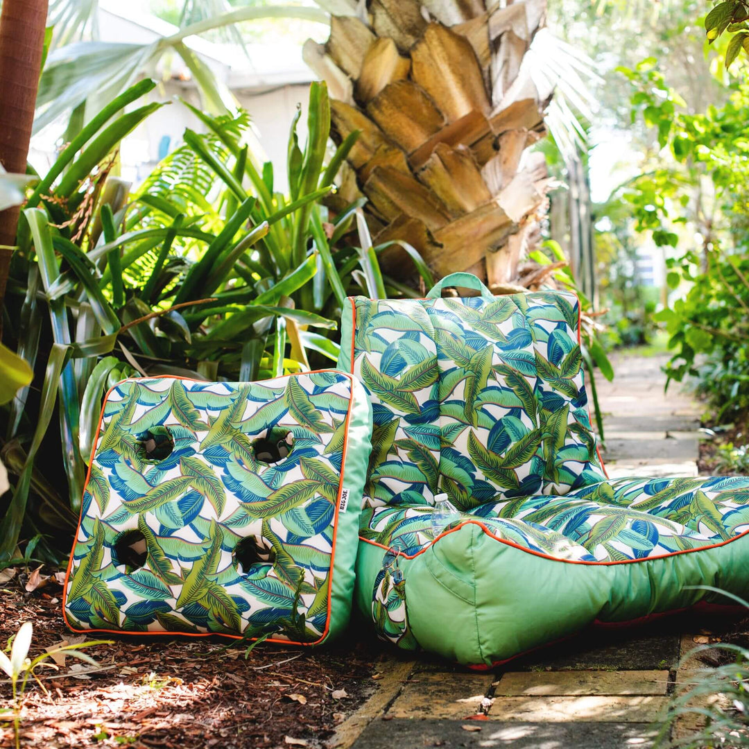 Matching caddie and chair #color_green-tropical-palm