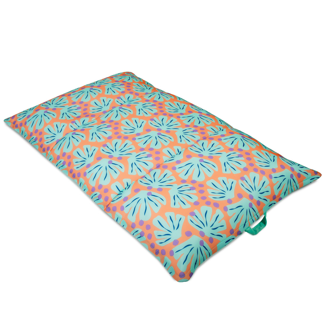 Floral patterned mat on a white background #color_sweet-shells-peach