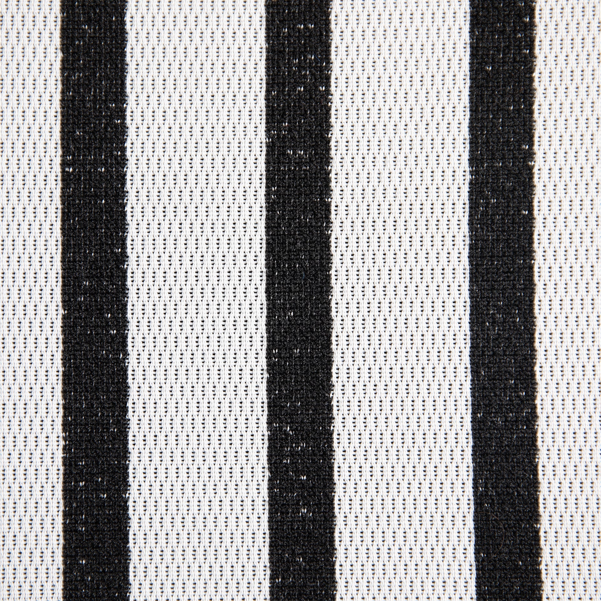 #color_black-and-white-cape-stripe