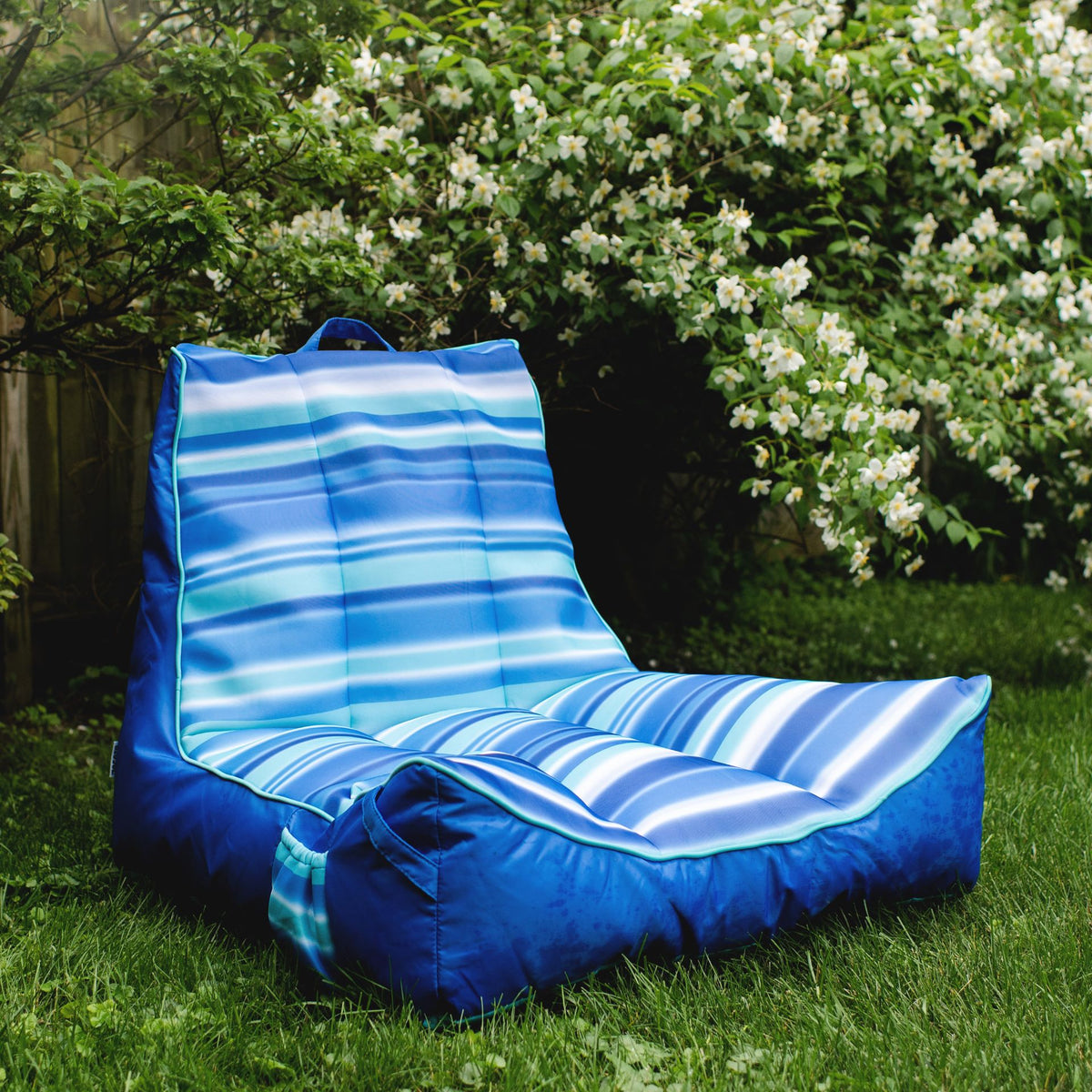 Big Joe® Captain Kona® Bundle - Blurred Blue | Big Joe® Pool Floats