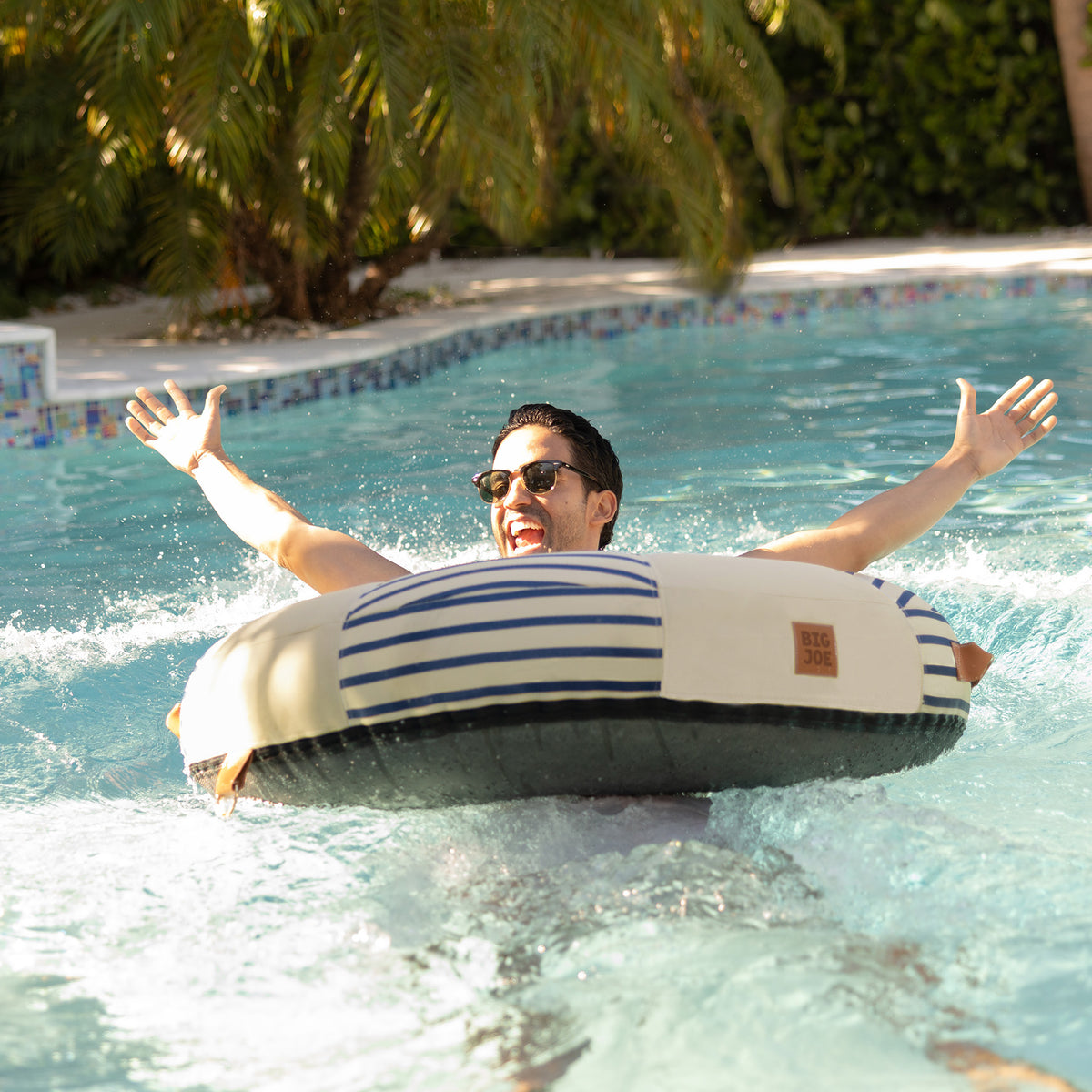 Splash like no one is watching Lux inflatable pool ring with fabric cover 