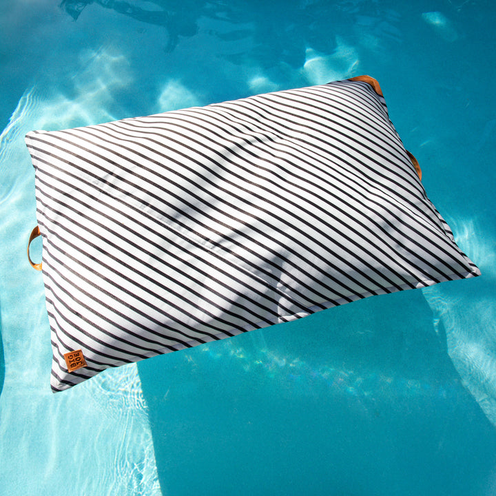 Lux Lagoon Lounger Float #color_black-and-white-cape-stripe