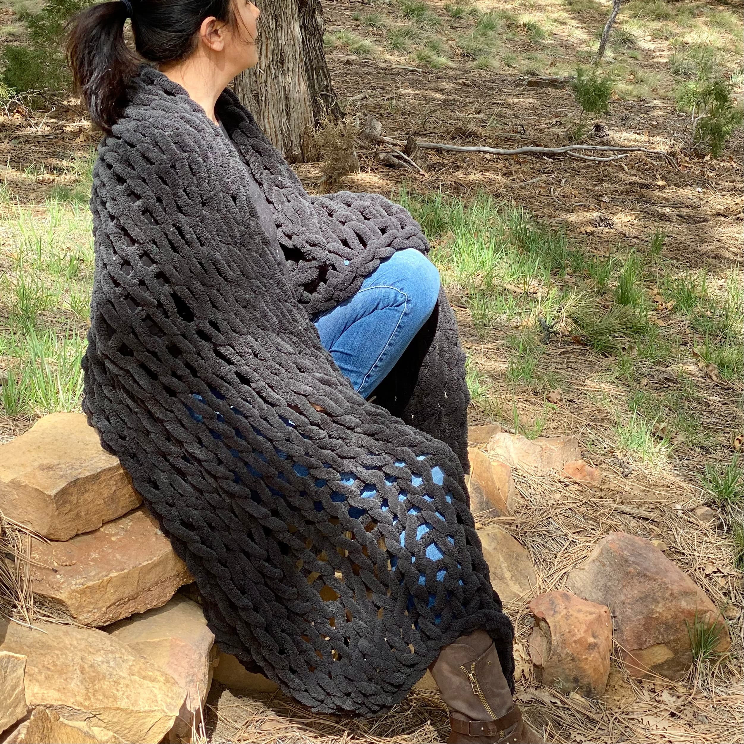 INFINITE CHUNKY KNIT BLANKET | MINKY | BIG - ONYX – Big Joe