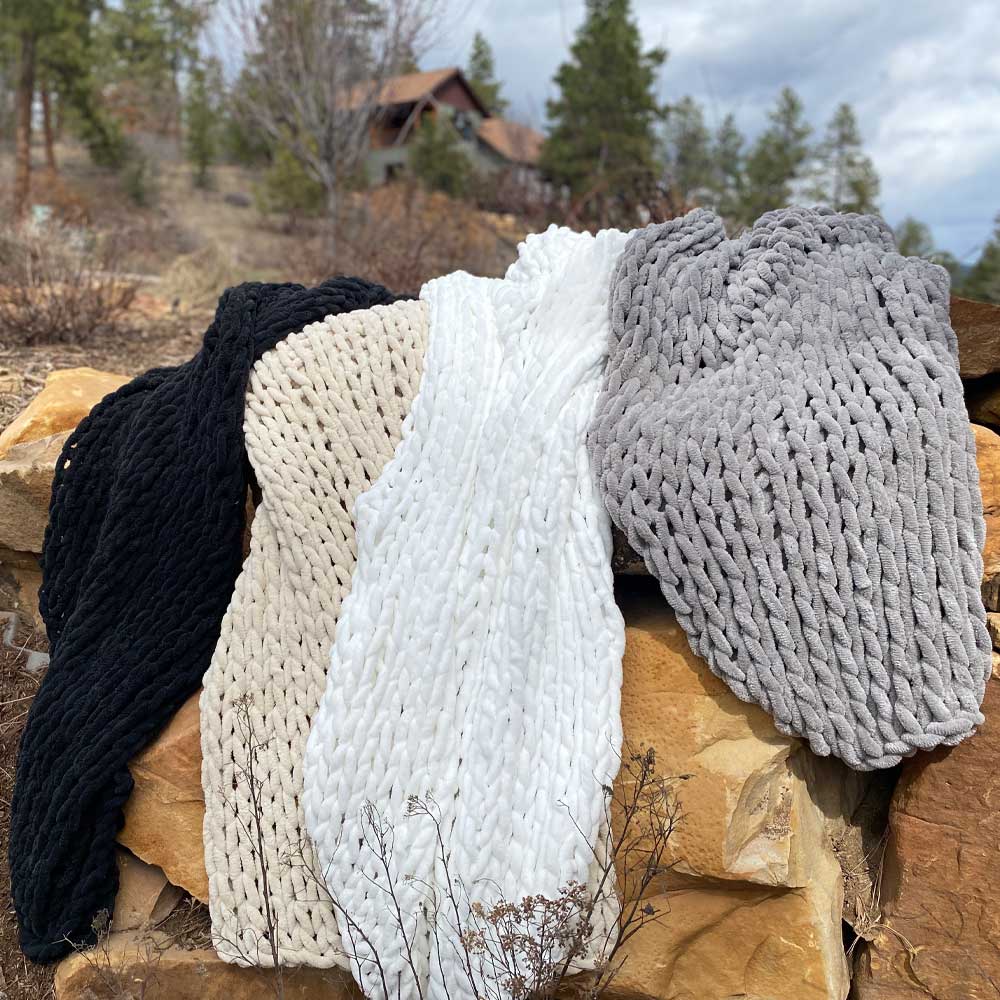 INFINITE CHUNKY KNIT BLANKET | MINKY | BIG - ONYX