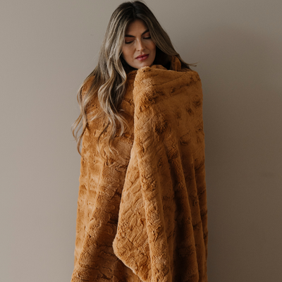 PATTERNED FAUX FUR THROW BLANKETS
