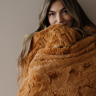 PATTERNED FAUX FUR THROW BLANKETS