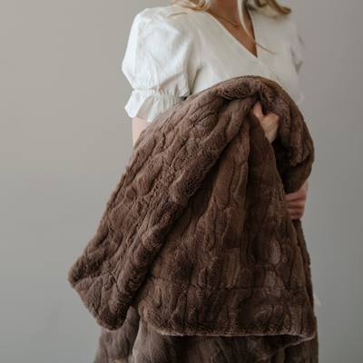 PATTERNED FAUX FUR THROW BLANKETS