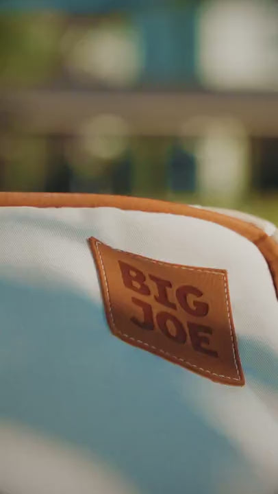 Load video: Lux Sealander Pool and Patio Lounger demo video