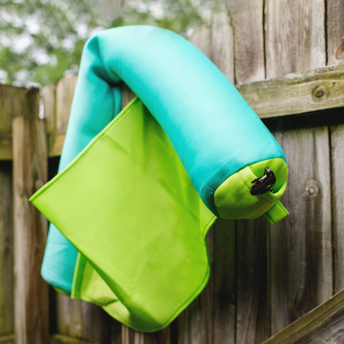 Noodle Sling pool float